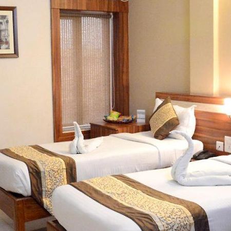 Hotel Eden Roc Bhubaneswar Eksteriør bilde