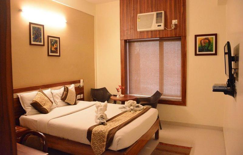 Hotel Eden Roc Bhubaneswar Eksteriør bilde